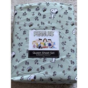 Peanuts Snoopy Spring Bees Flowers Floral QUEEN Sz Sheet‎ Set Soft Green NEW